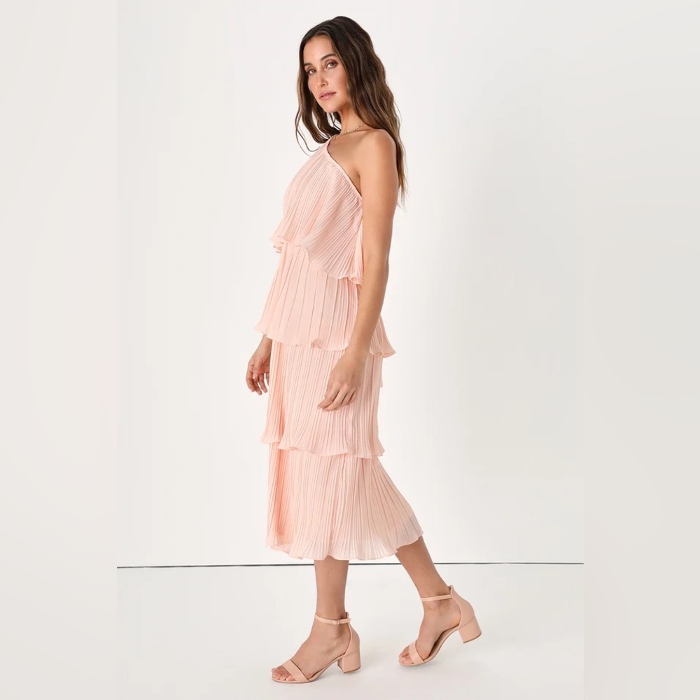 Lulus Vision of Spring Peach Plisse One-Shoulder Tiered Midi Dress